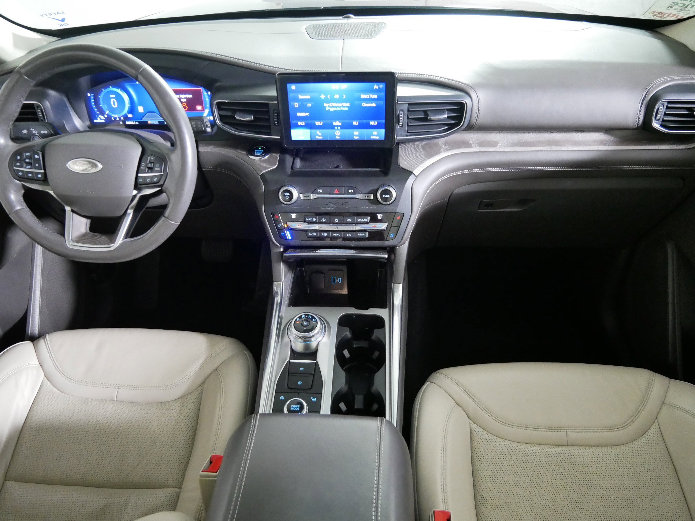 Used 2020 Ford Explorer Platinum AWD/4WD image 10