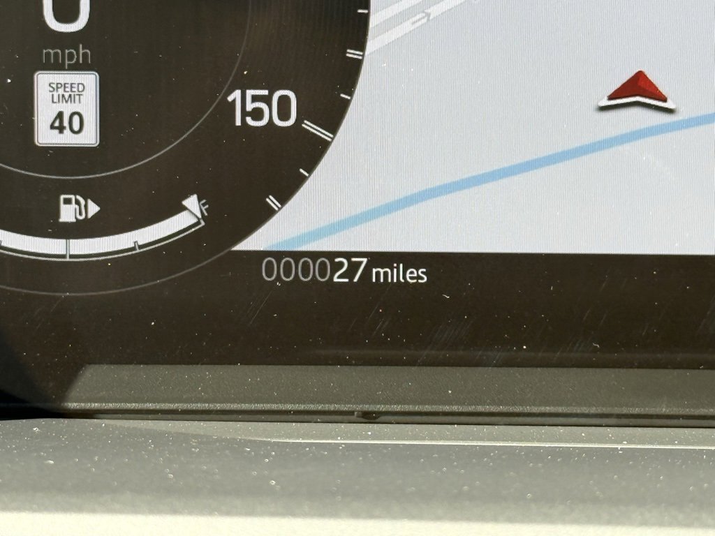 New 2026 Land Rover Discovery Limited Edition image 31