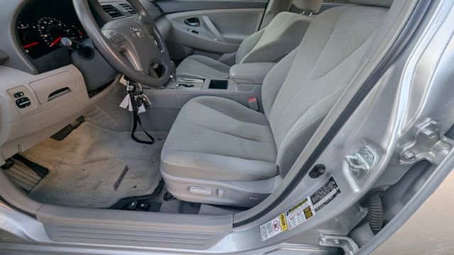 Used 2009 Toyota Camry LE image 17