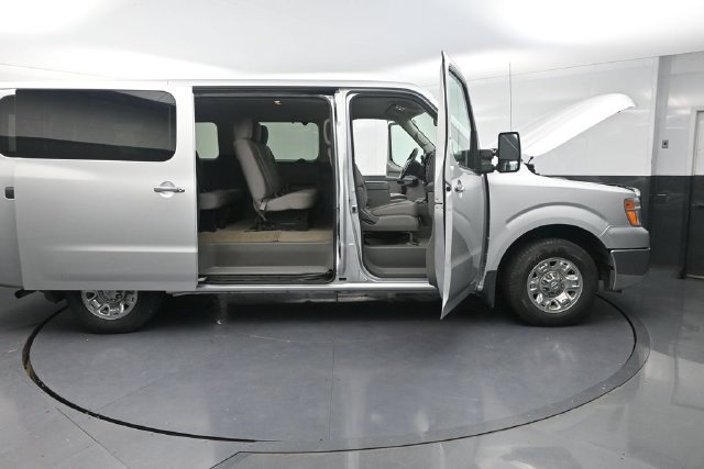 Used 2017 Nissan NV 3500 SV w/ SV Technology Package RWD image 36