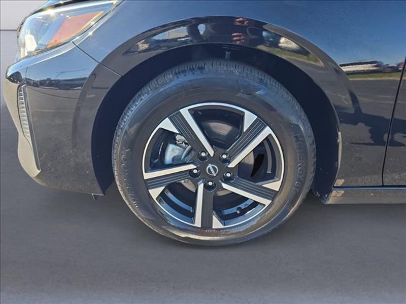 Used 2024 Nissan Sentra SV image 9
