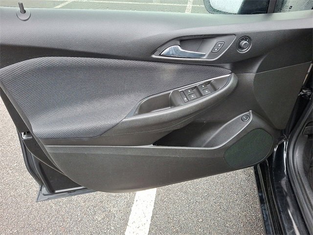 Used 2018 Chevrolet Cruze LS image 9