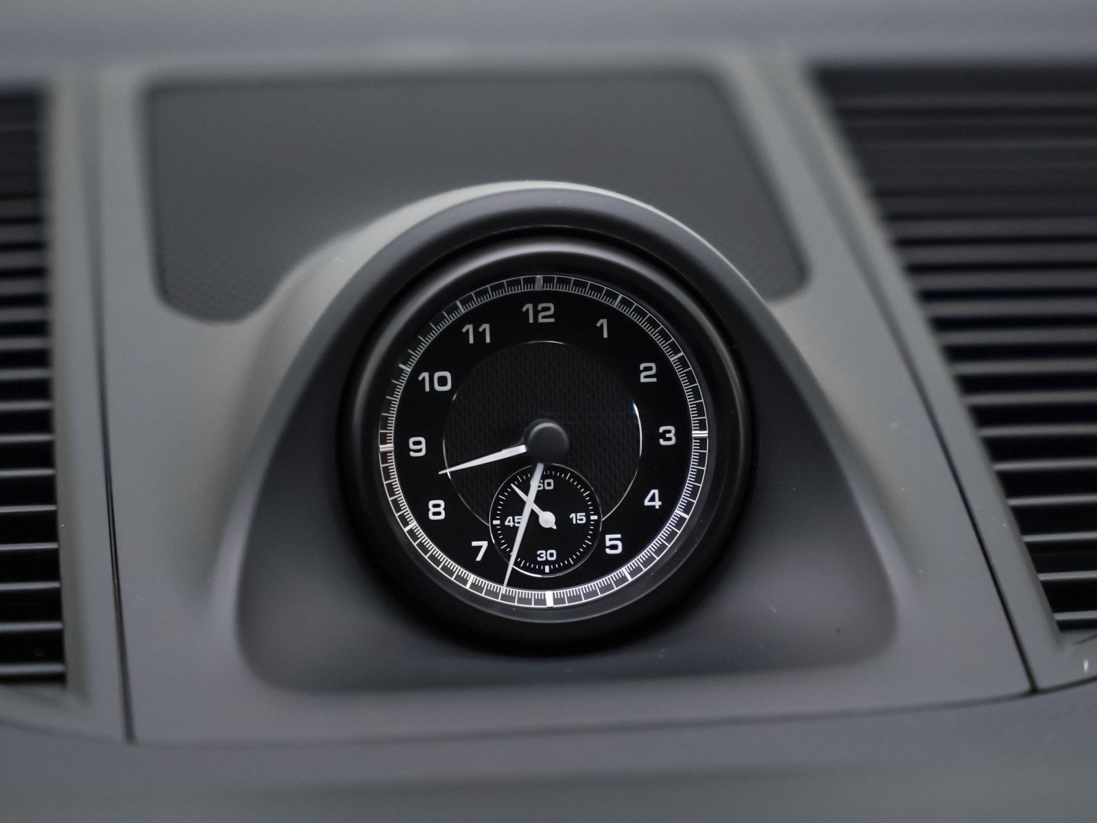 Used 2025 Porsche Macan S image 21