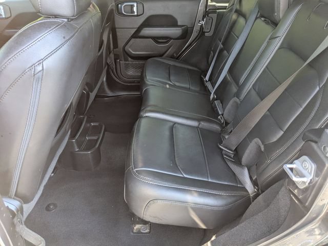 Used 2022 Jeep Wrangler Unlimited Sahara AWD/4WD image 19