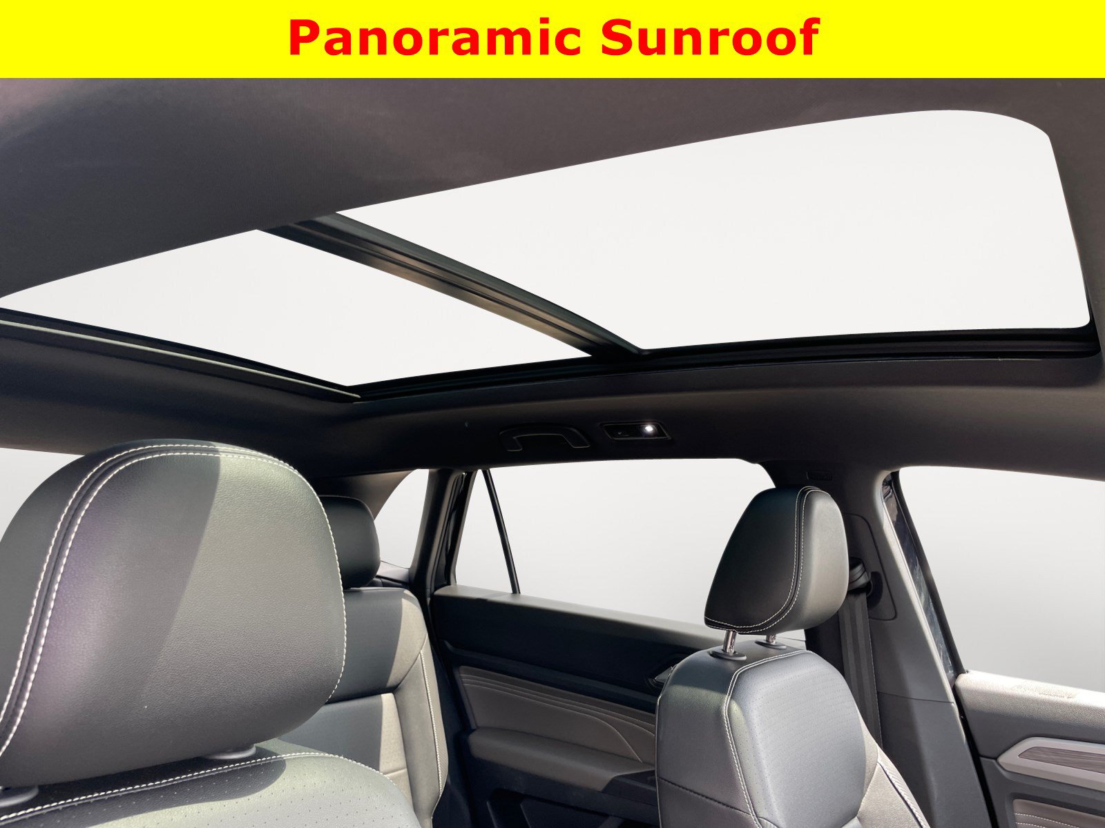 Used 2023 Volkswagen Atlas Cross Sport SE w/ Panoramic Sunroof Package FWD image 18