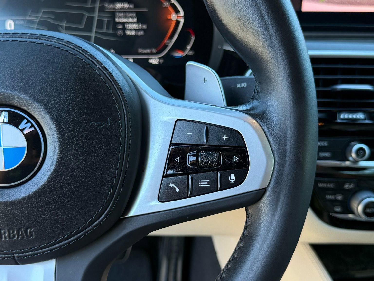 Used 2023 BMW 540i w/ M Sport Package image 24