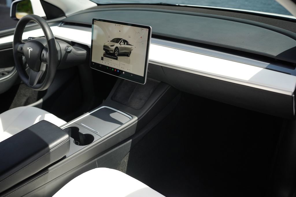 Used 2023 Tesla Model Y Long Range AWD/4WD image 22