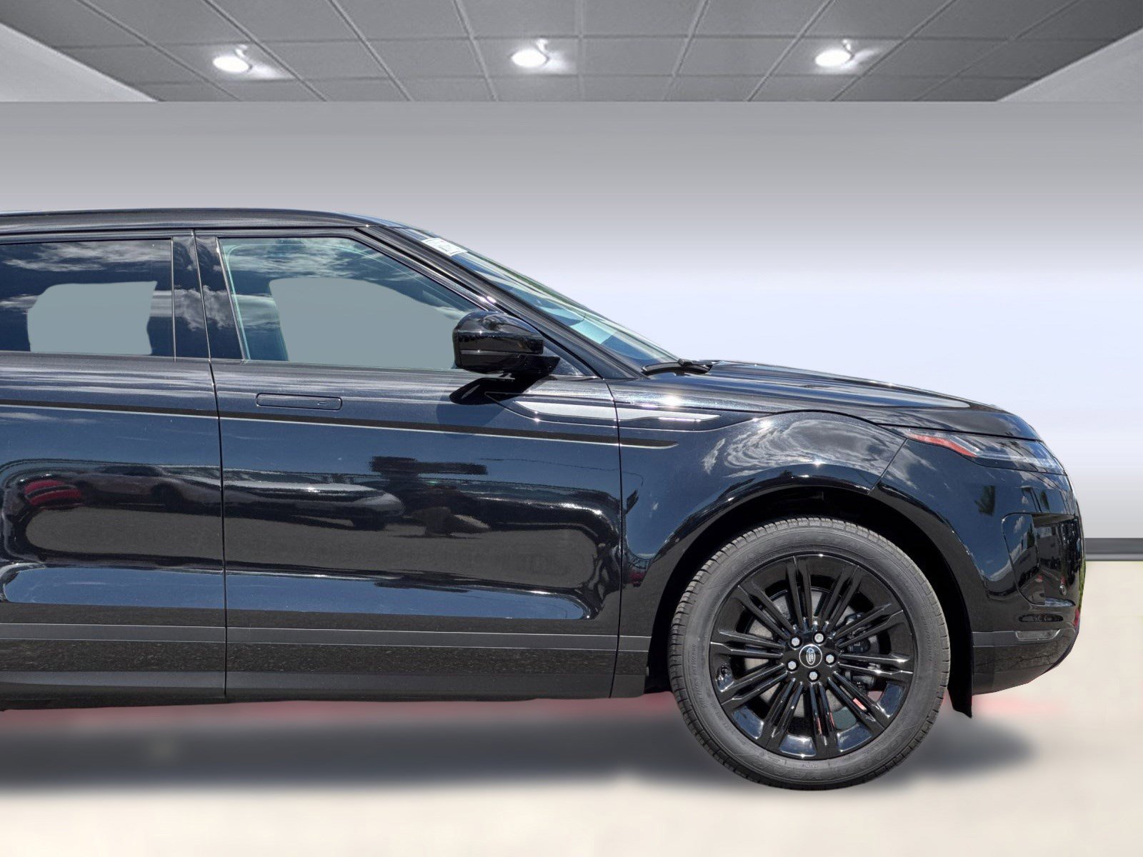 Used 2025 Land Rover Range Rover Evoque S image 36