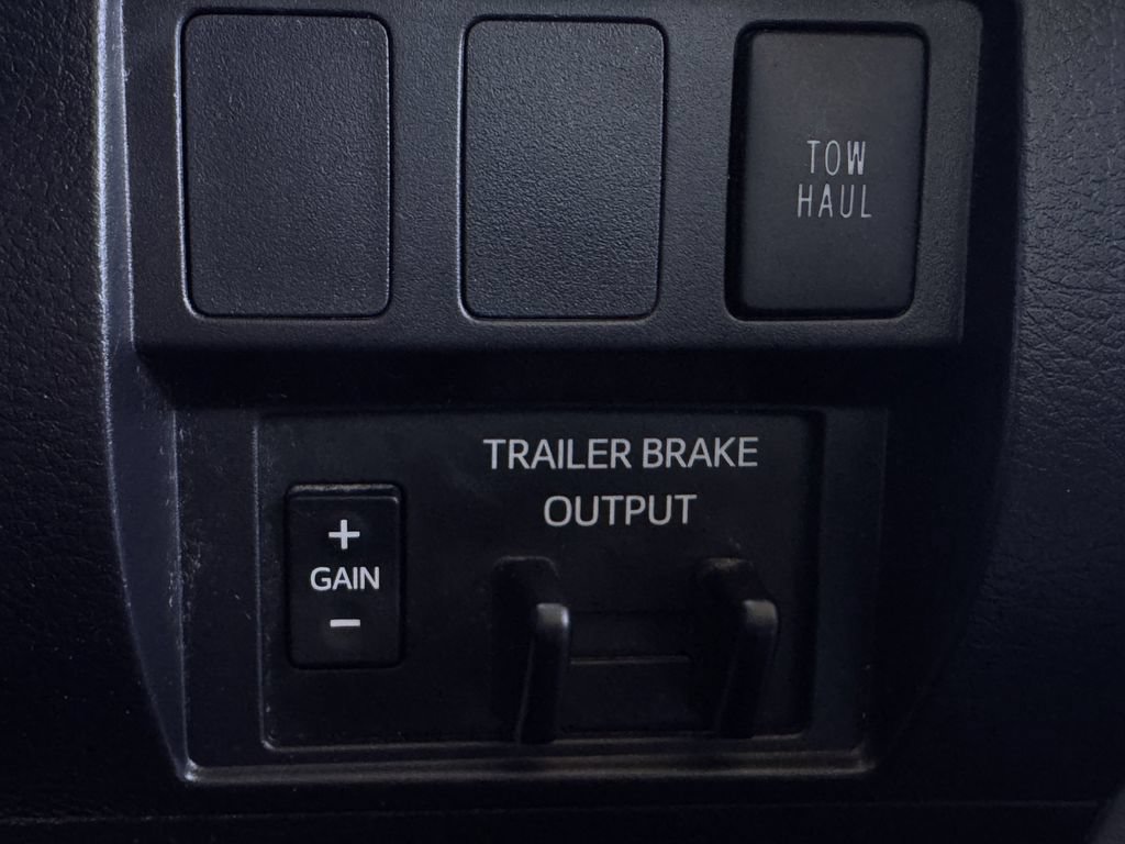 Used 2021 Toyota Tundra SR5 AWD/4WD image 23