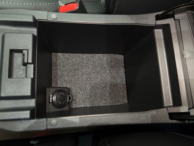 Certified 2025 Subaru Outback Limited image 29