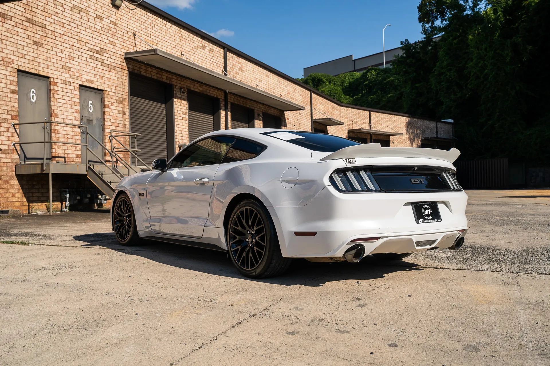Used 2015 Ford Mustang GT RWD image 6