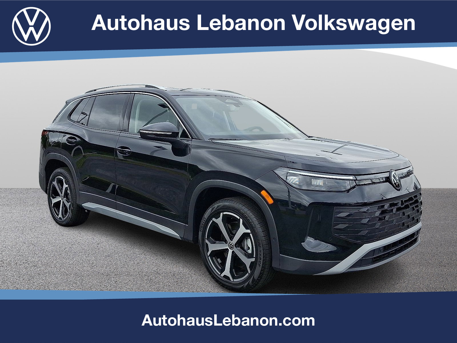 New 2025 Volkswagen Tiguan SE image 1