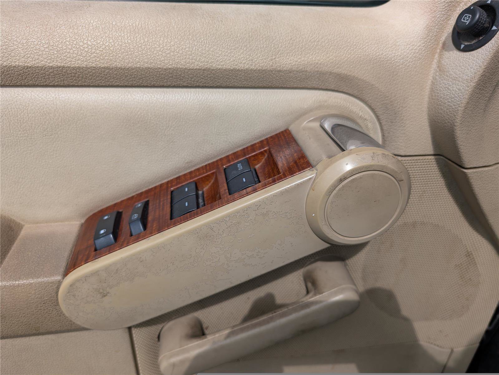 Used 2006 Ford Explorer Eddie Bauer RWD image 15