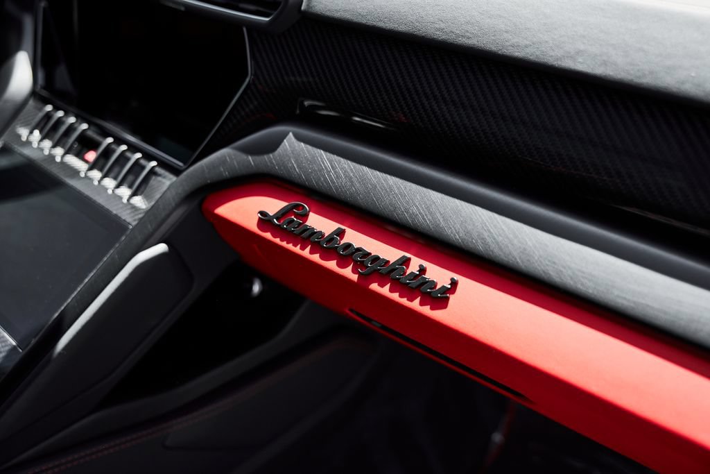 Used 2023 Lamborghini Urus S AWD/4WD image 41