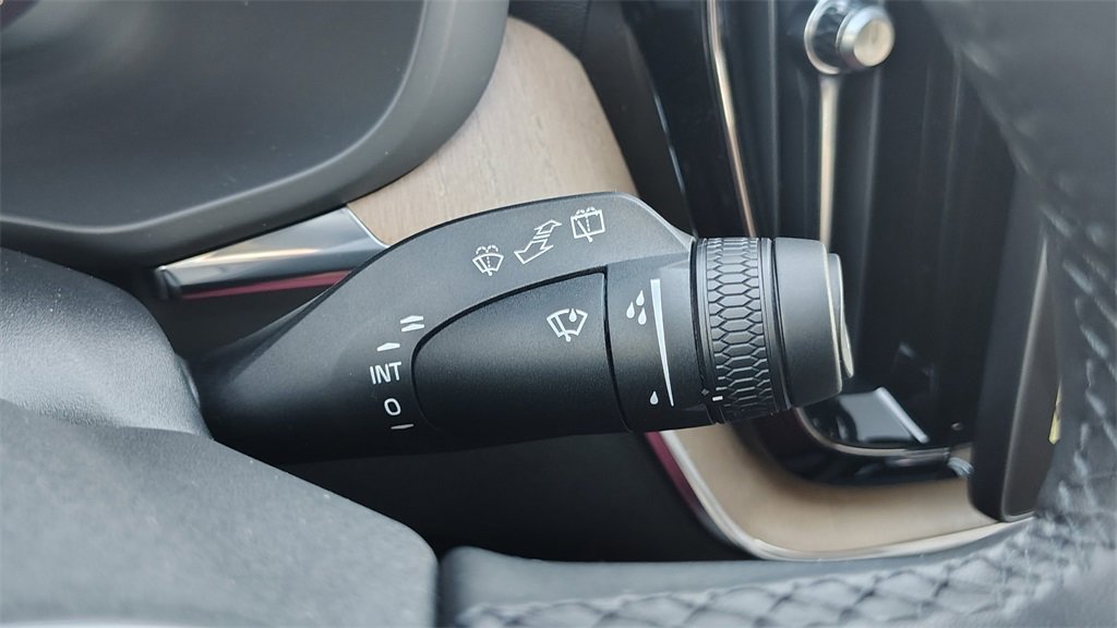 New 2026 Volvo XC60 B5 Plus w/ Climate Package image 16