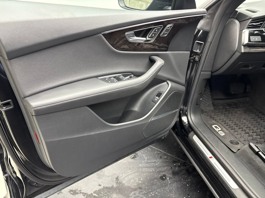Certified 2023 Audi Q8 Premium Plus w/ Premium Plus Package AWD/4WD image 5