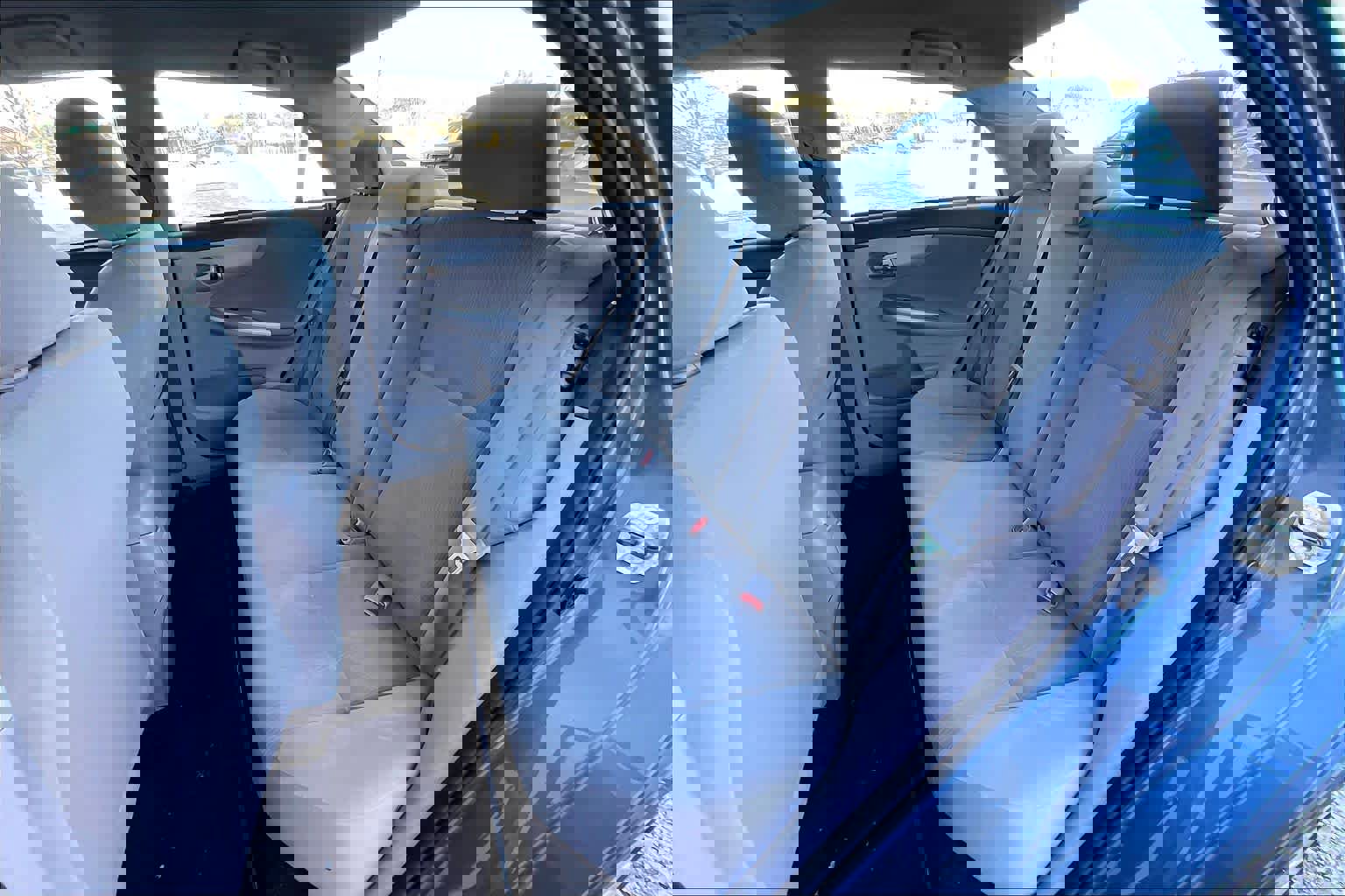 Used 2013 Toyota Corolla LE image 20