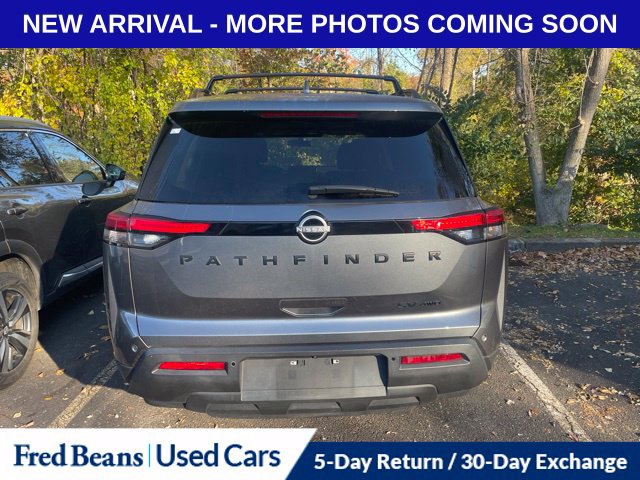 Used 2024 Nissan Pathfinder SV w/ Black Appearance Package AWD/4WD image 6