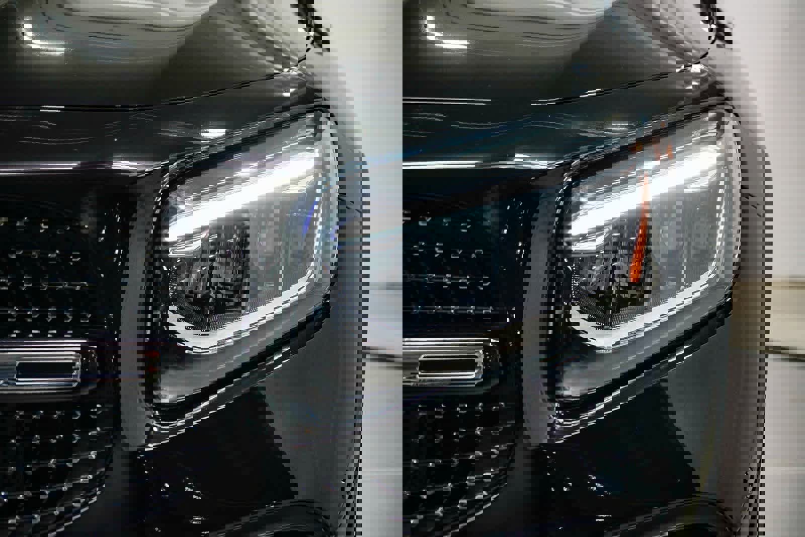 Used 2025 Mercedes-Benz GLB 250 image 7