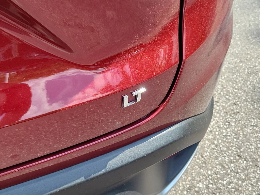 Used 2025 Chevrolet Trax LT w/ LT Convenience Package FWD image 10