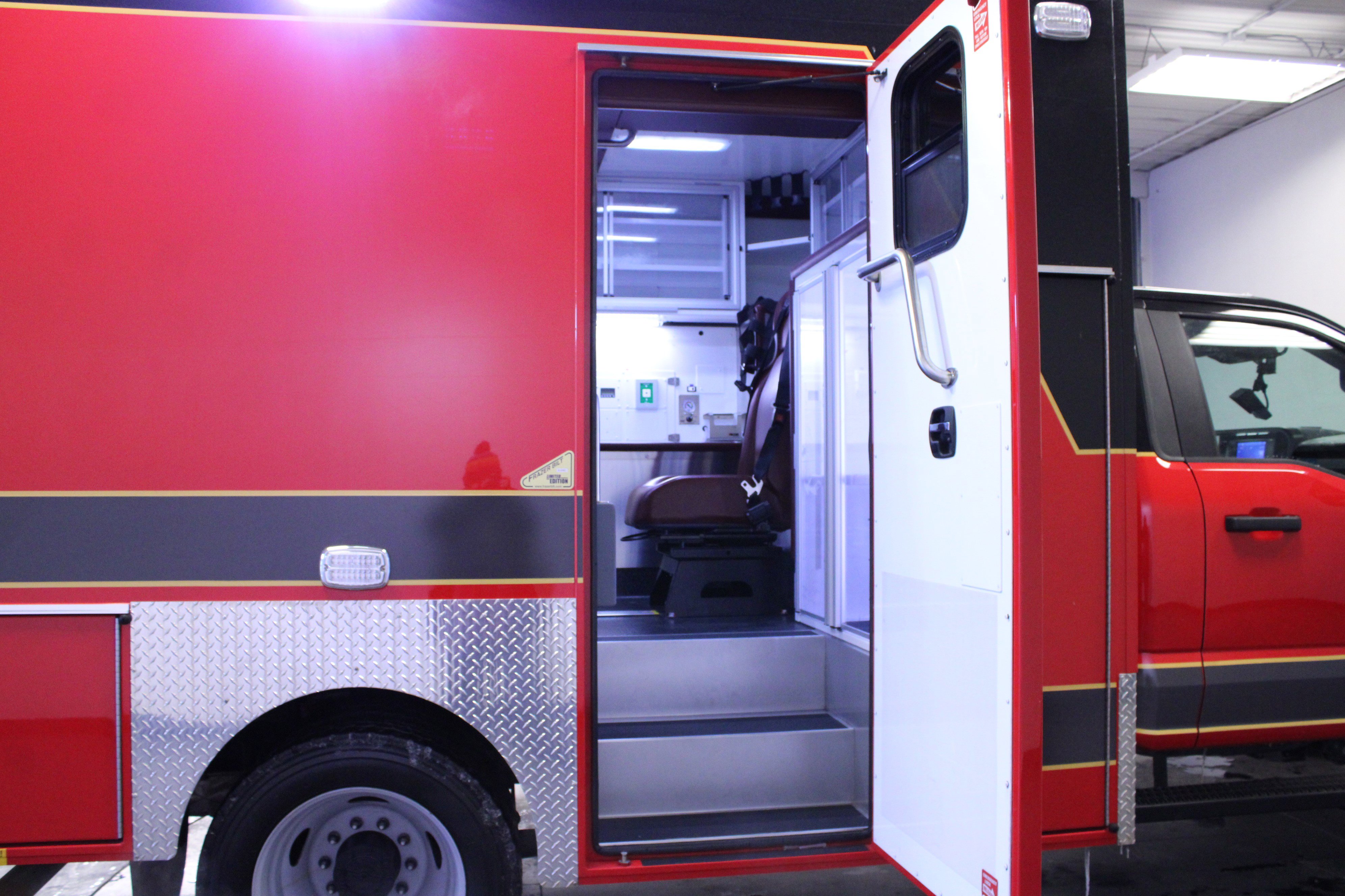 Used 2023 Ford F450 XLT w/ XLT Value Package RWD image 13