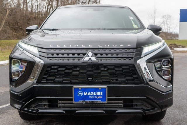 Used 2025 Mitsubishi Eclipse Cross Black Edition image 3