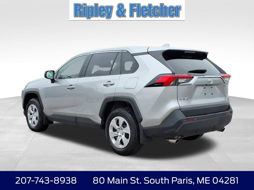 Used 2024 Toyota RAV4 LE AWD/4WD image 8