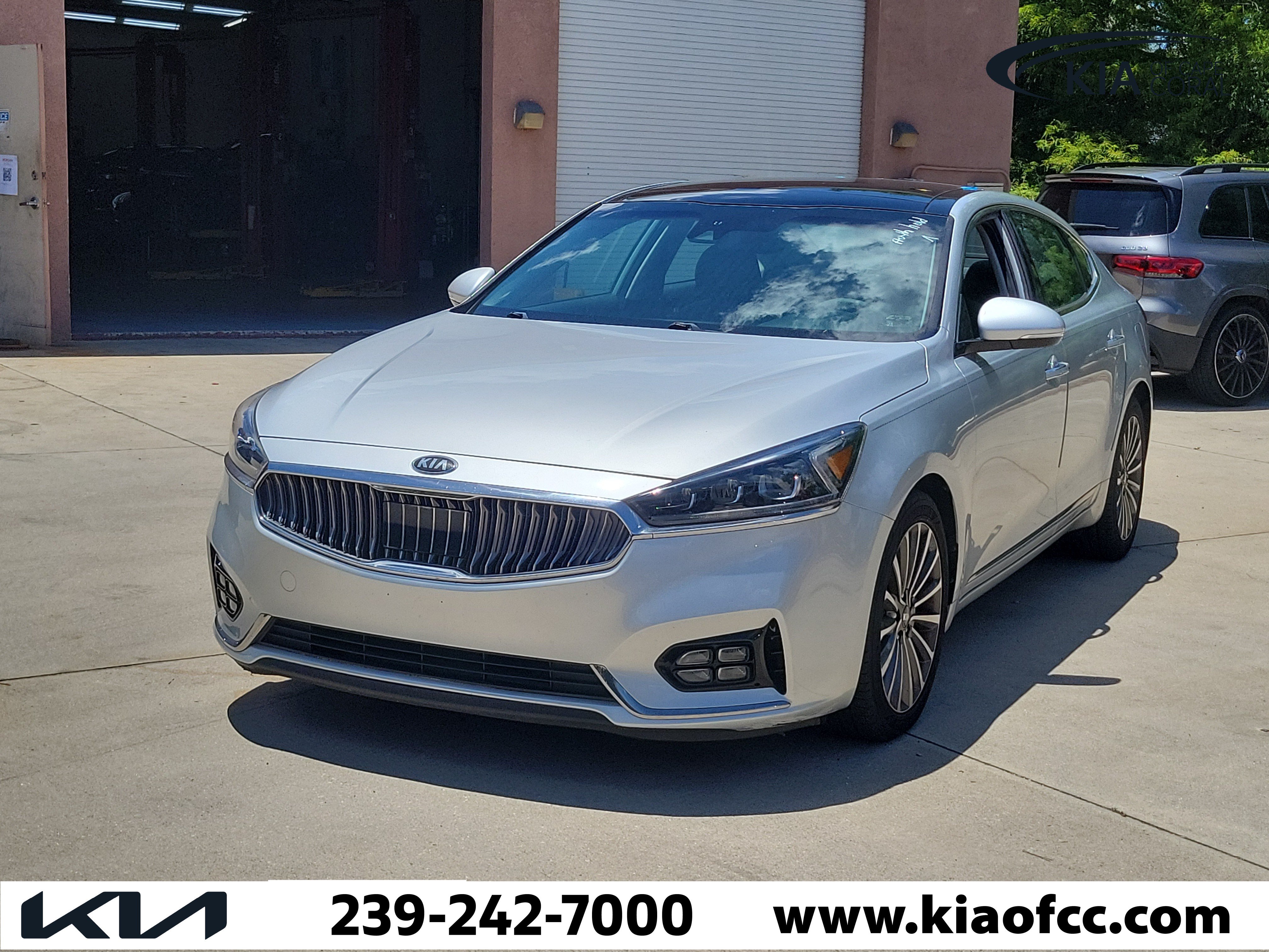 Used 2017 Kia Cadenza Technology FWD image 7