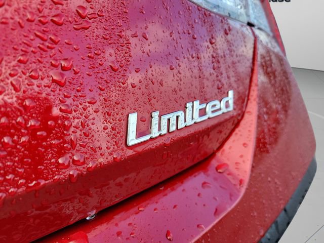 Used 2025 Hyundai Elantra Limited image 10