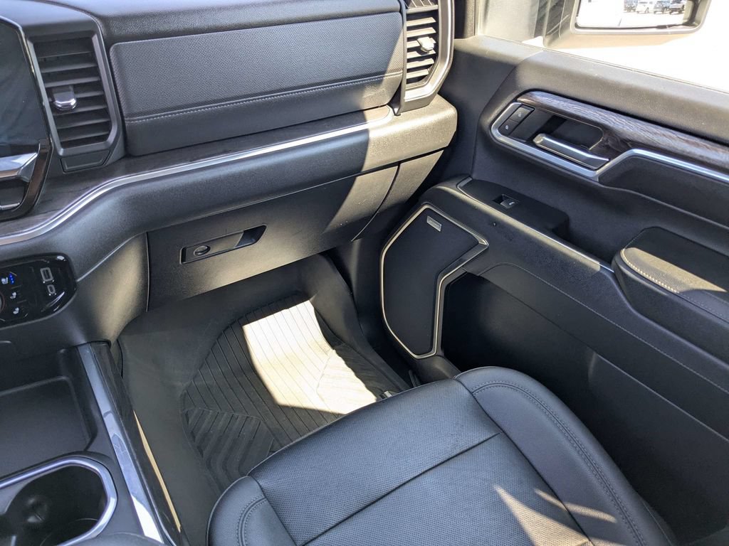 Used 2024 Chevrolet Silverado 2500 LTZ w/ LTZ Plus Package AWD/4WD image 17