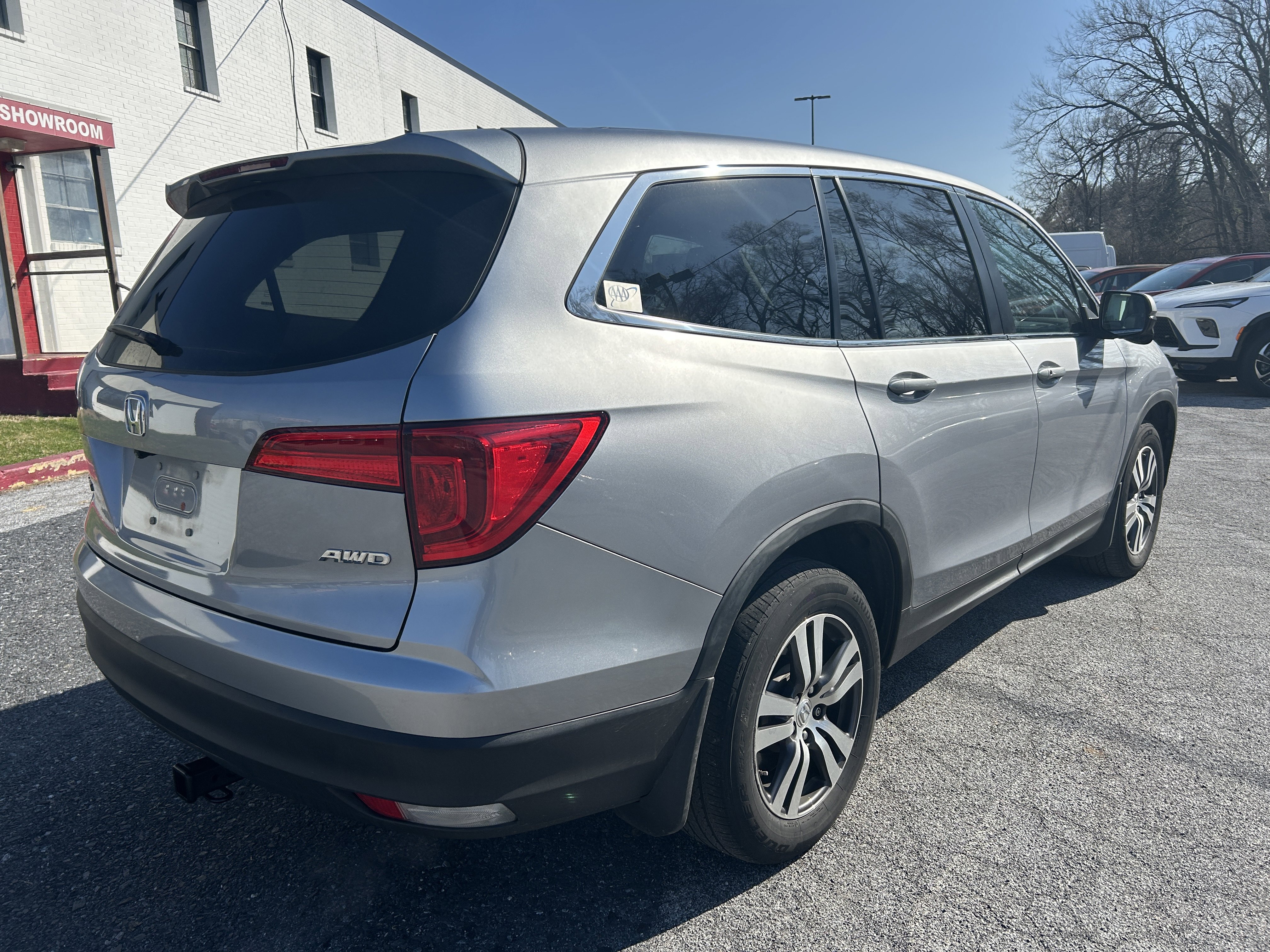 Used 2017 Honda Pilot EX-L image 3