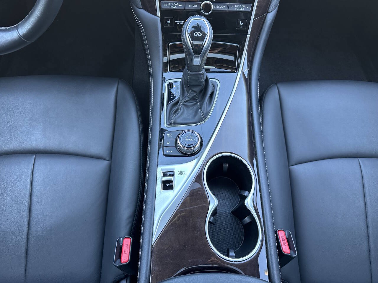 Used 2019 INFINITI Q50 Luxe w/ Essential Package (3.0T Luxe) AWD/4WD image 19