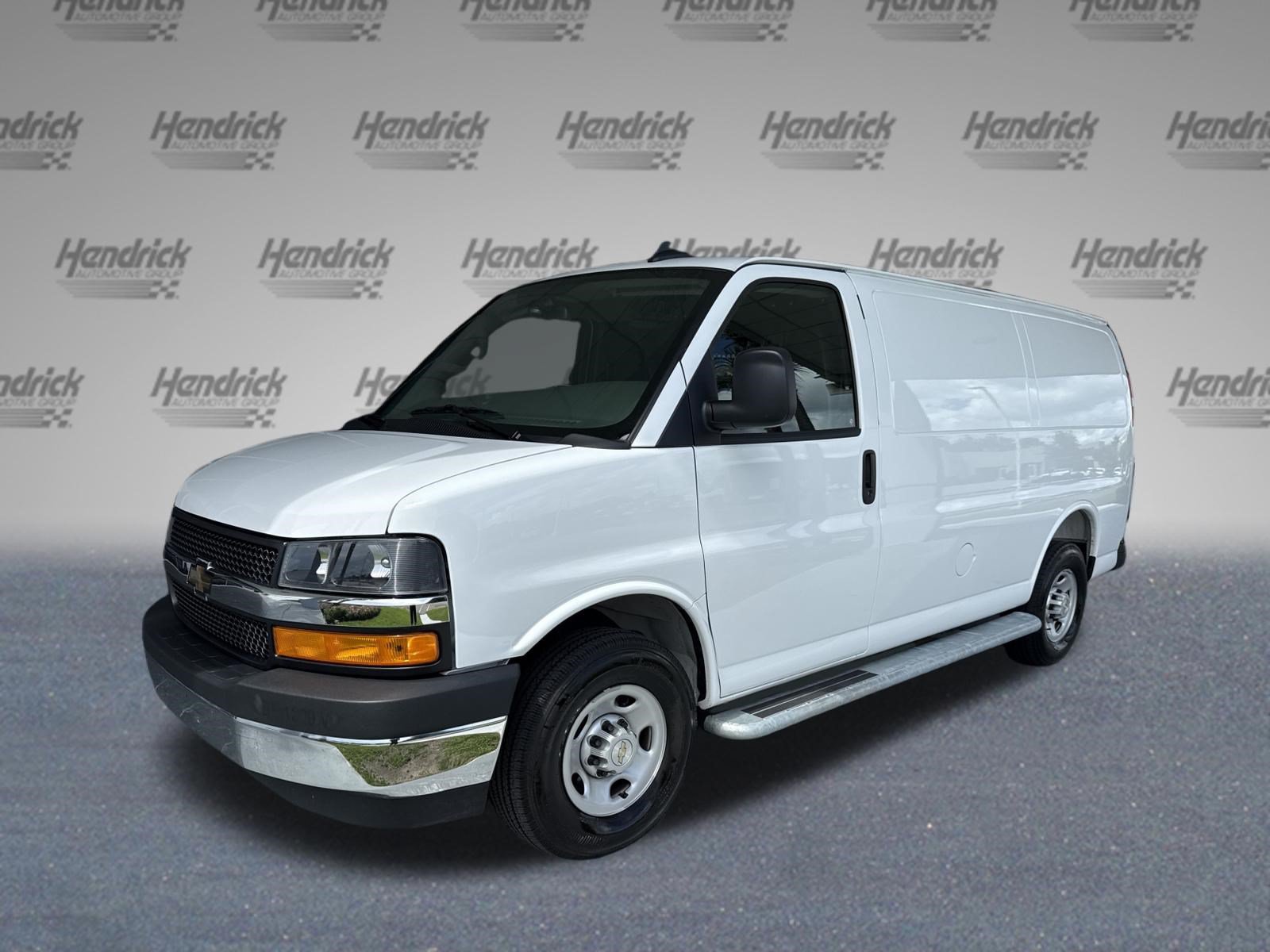 Used 2025 Chevrolet Express 2500 w/ Driver Convenience Package RWD image 4