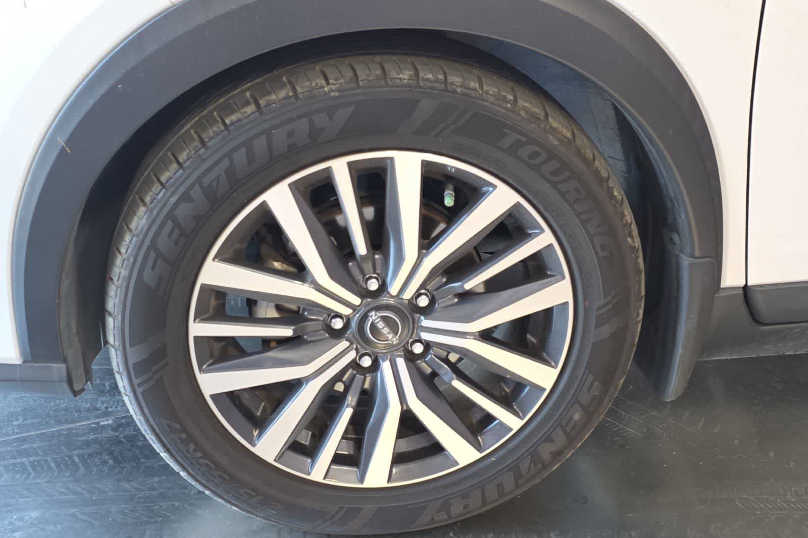 Used 2023 Nissan Kicks SV FWD image 12