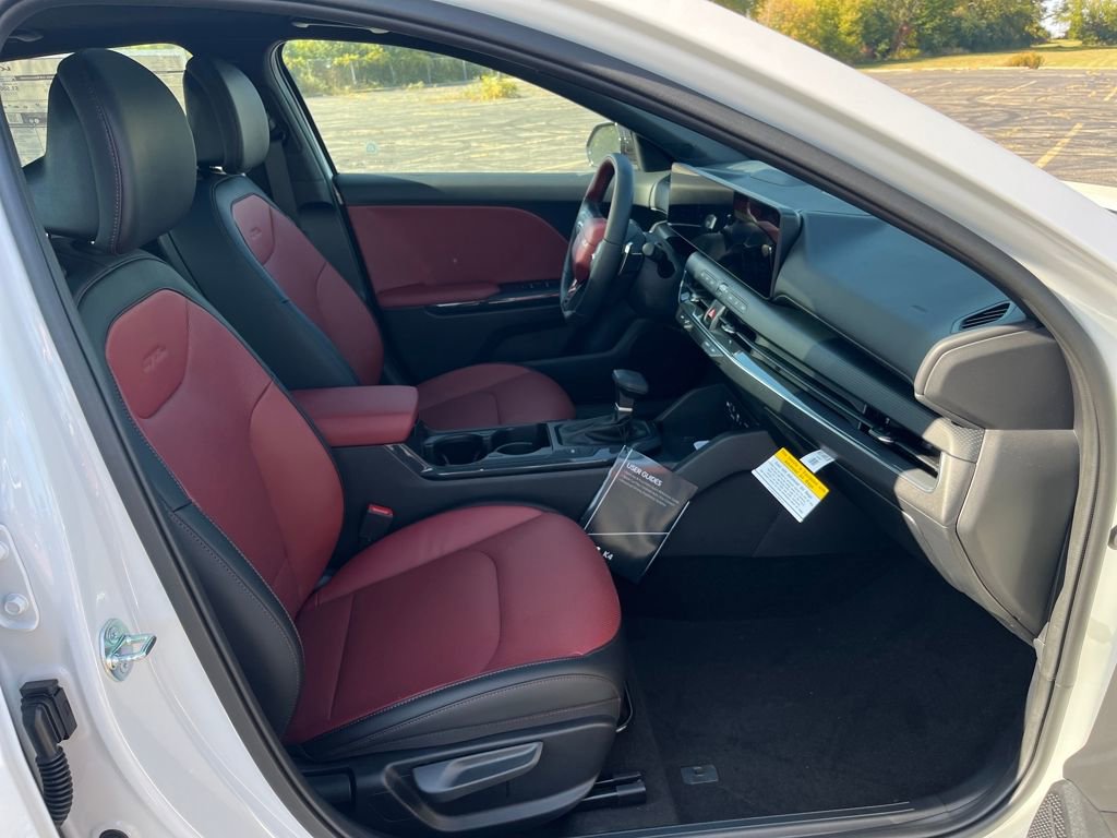 New 2025 Kia K4 GT-Line image 16