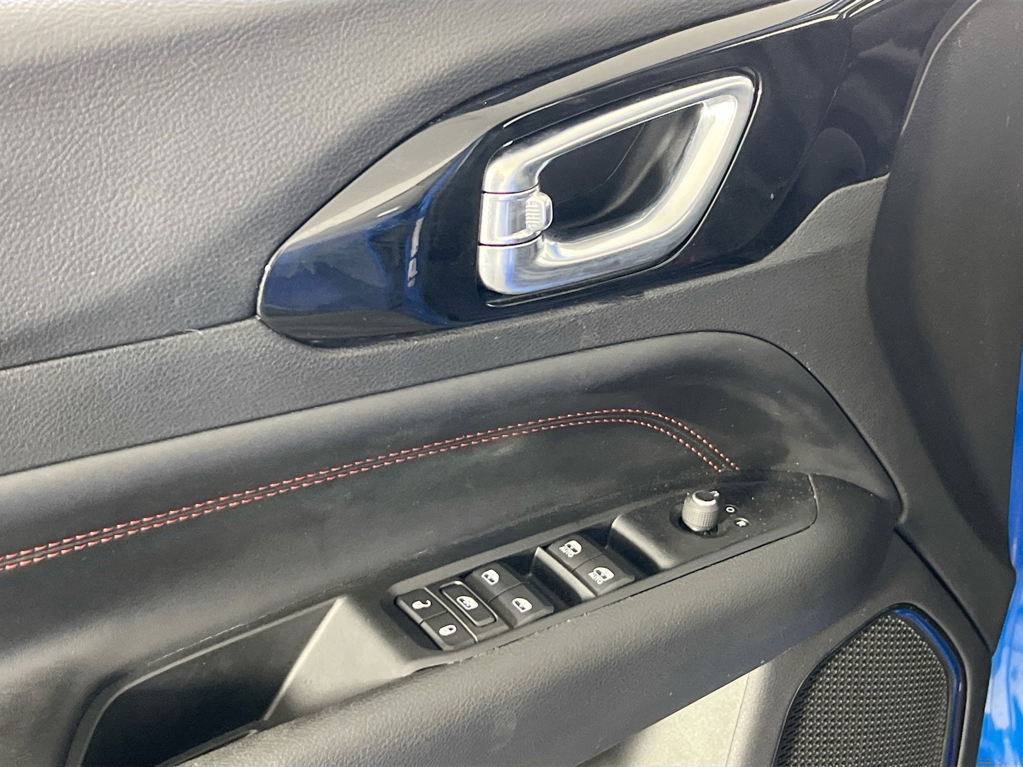 Used 2022 Jeep Compass Trailhawk w/ Trailhawk Convenience Group image 17