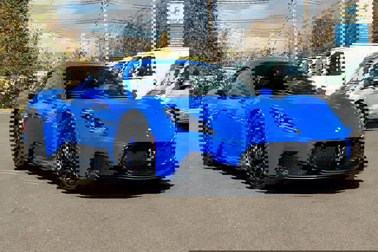 Used 2022 Maserati MC20 Coupe image 2