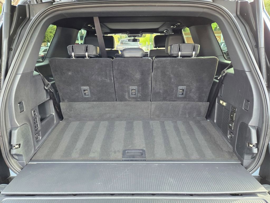 Used 2025 Ford Expedition Platinum w/ Stealth Appearance Package image 26