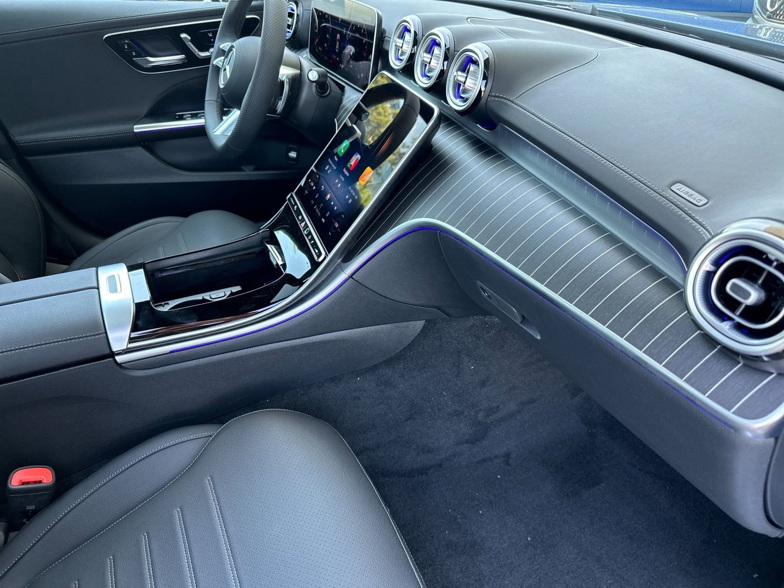 New 2025 Mercedes-Benz C 300 4MATIC Sedan image 16