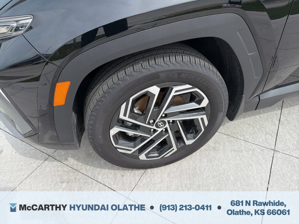 Used 2025 Hyundai Tucson Limited AWD/4WD image 21