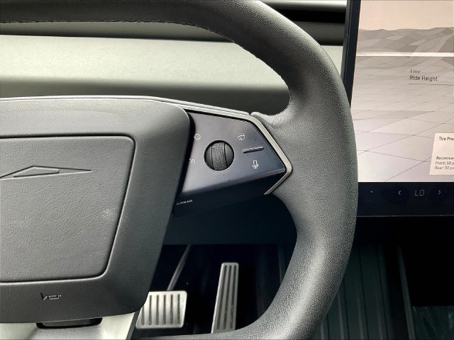 Used 2024 Tesla Cybertruck AWD Crew Cab image 15