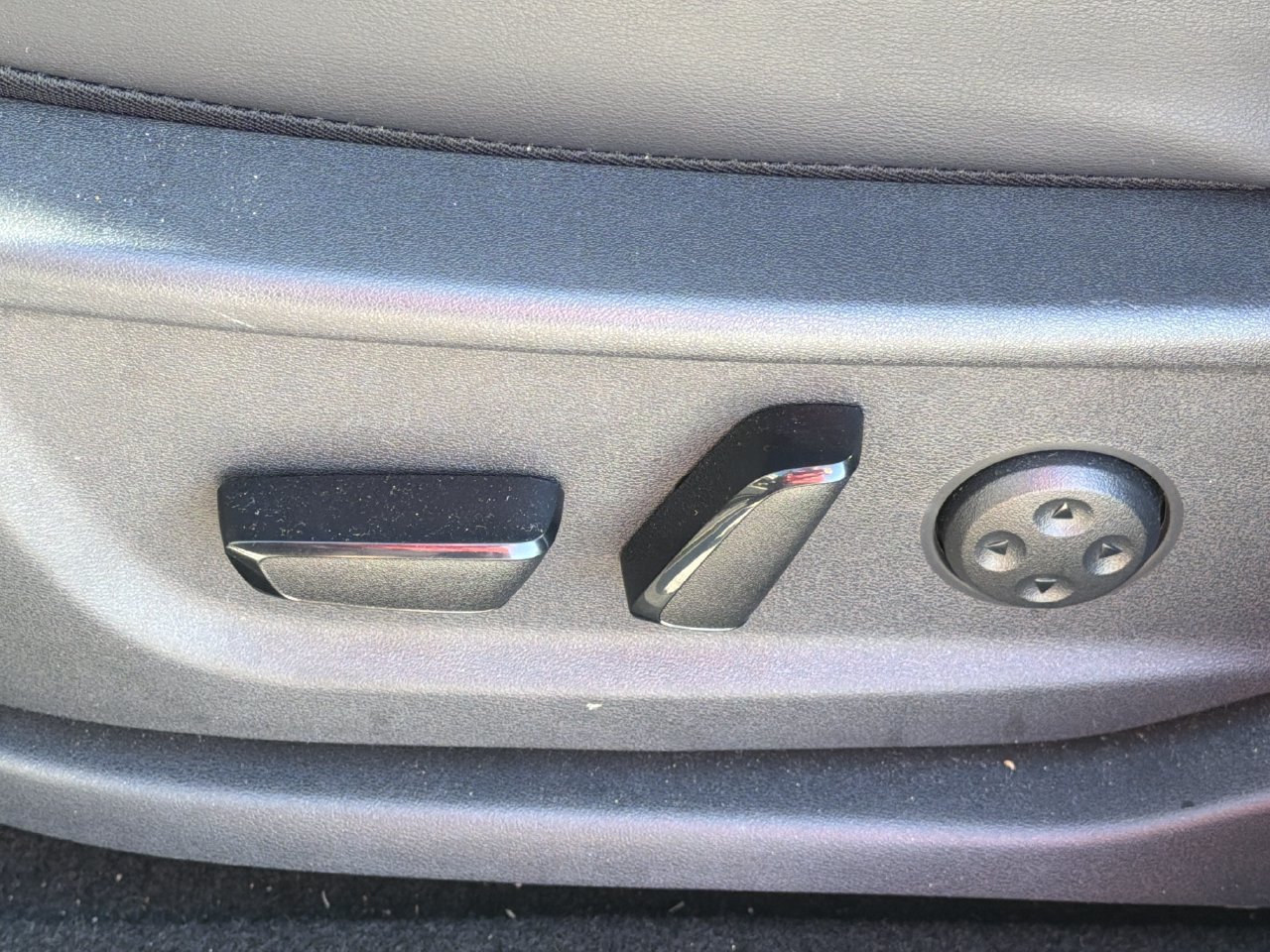 Certified 2024 Nissan Ariya FWD image 19