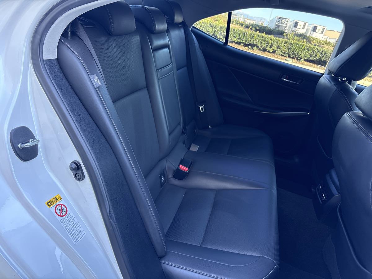 Used 2016 Lexus IS 200t image 16