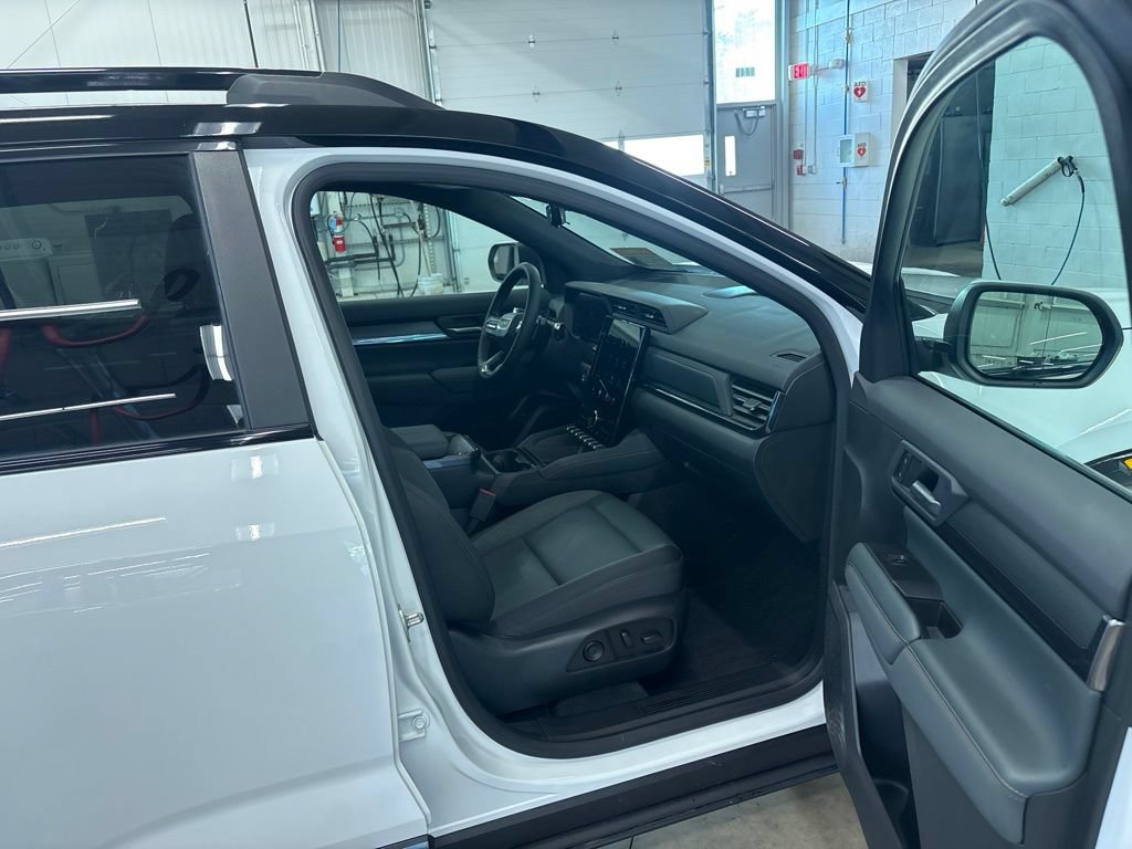 Used 2026 GMC Terrain AT4 w/ Convenience Package III AWD/4WD image 14