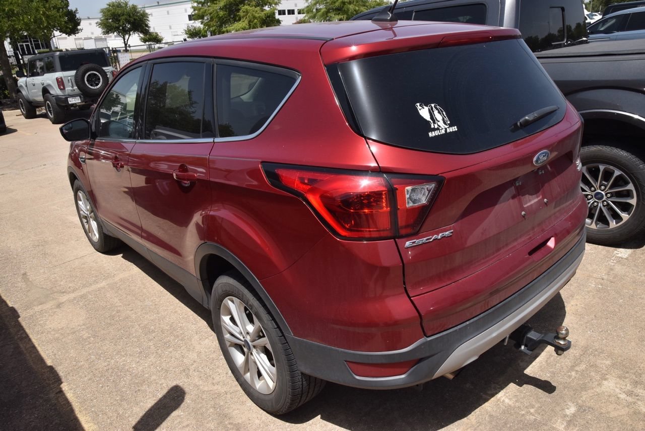 Used 2019 Ford Escape SE FWD image 8