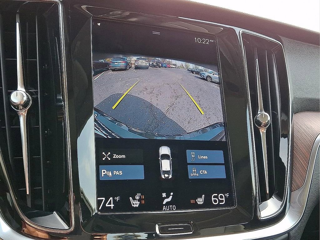 Used 2022 Volvo S60 B5 Momentum w/ Climate Package image 13