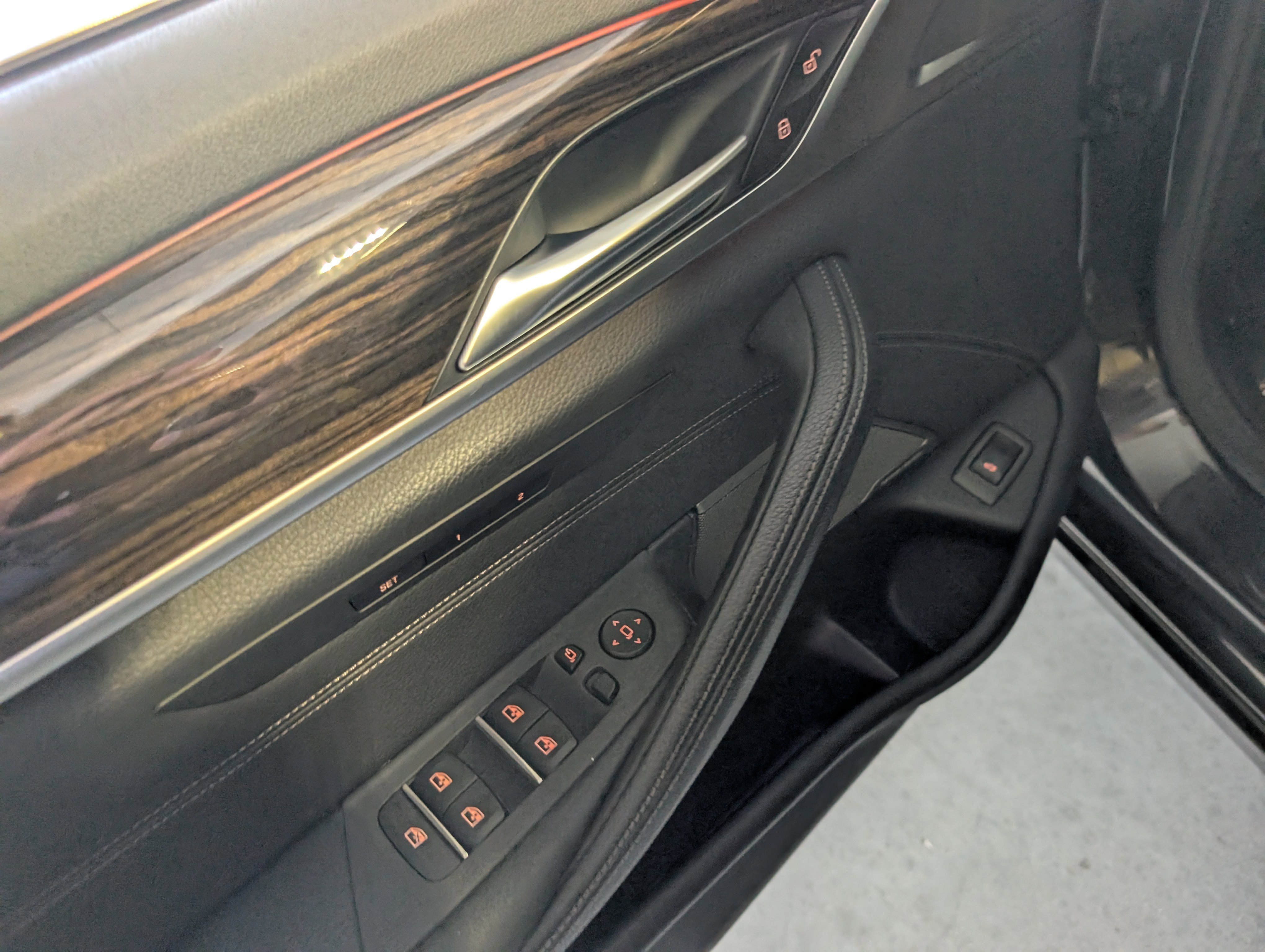 Used 2021 BMW 540i xDrive w/ Premium Package image 28