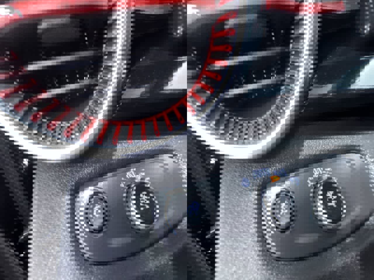 Used 2025 Chevrolet Trax RS w/ Sunroof Package image 16