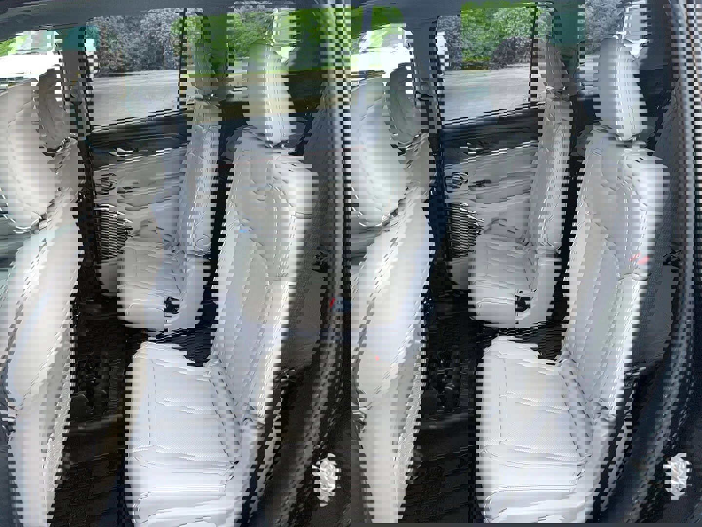 Used 2021 Jeep Grand Cherokee L Overland w/ Luxury Tech Group IV image 8