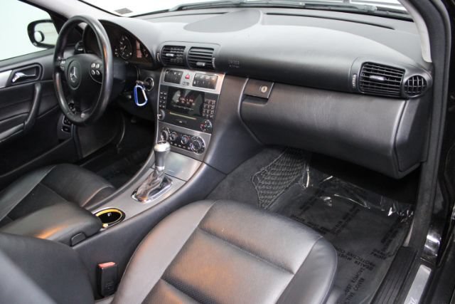 Used 2005 Mercedes-Benz C 230 Sedan image 24